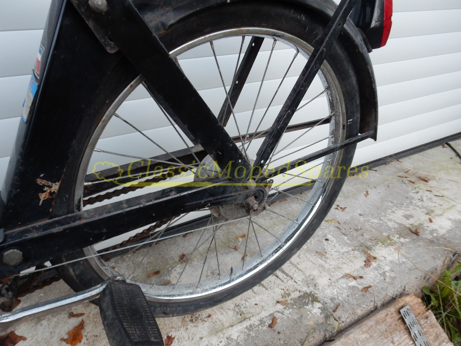 Early 1966 Motobecane Velo Solex 3800 Moped for Restoration For Sale with NOVA Number - Image 2