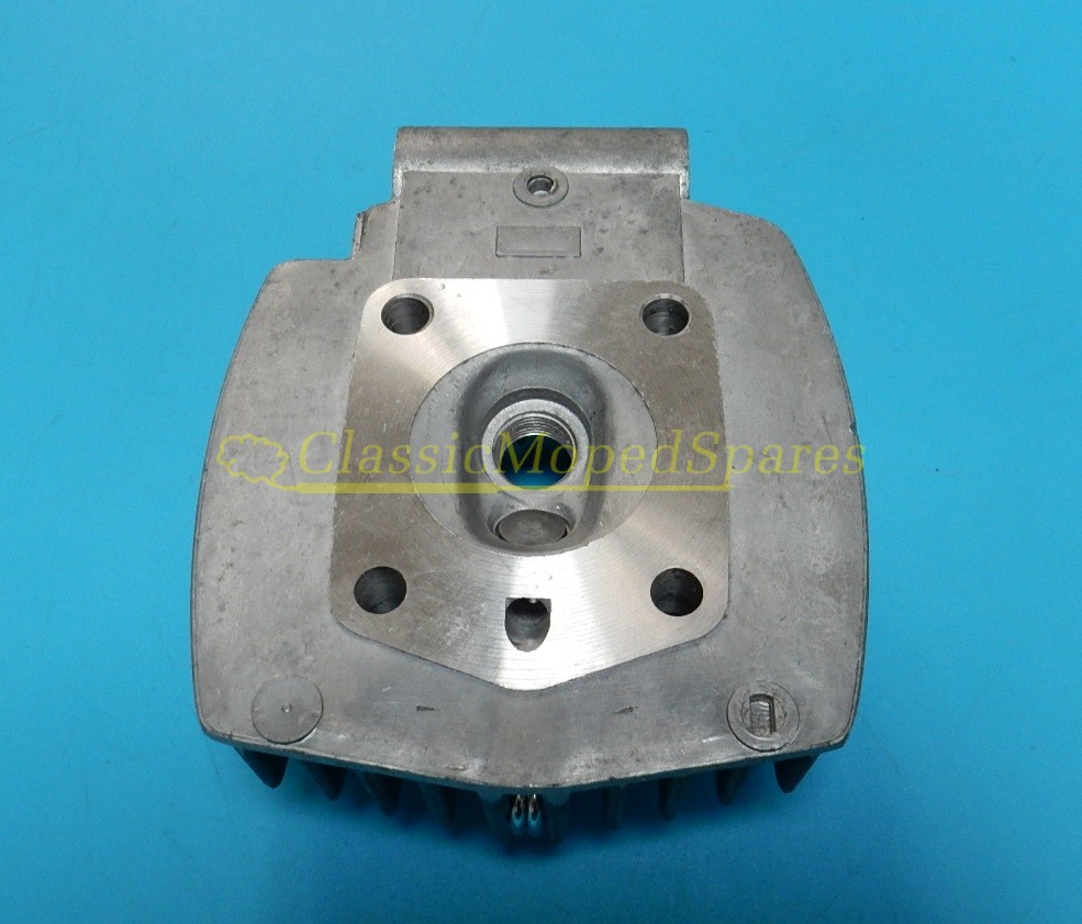 Mobylette, Motobecane Series 40, 50 (AV7 Engine Type) Top Cylinder Head with Decompressor - Image 2