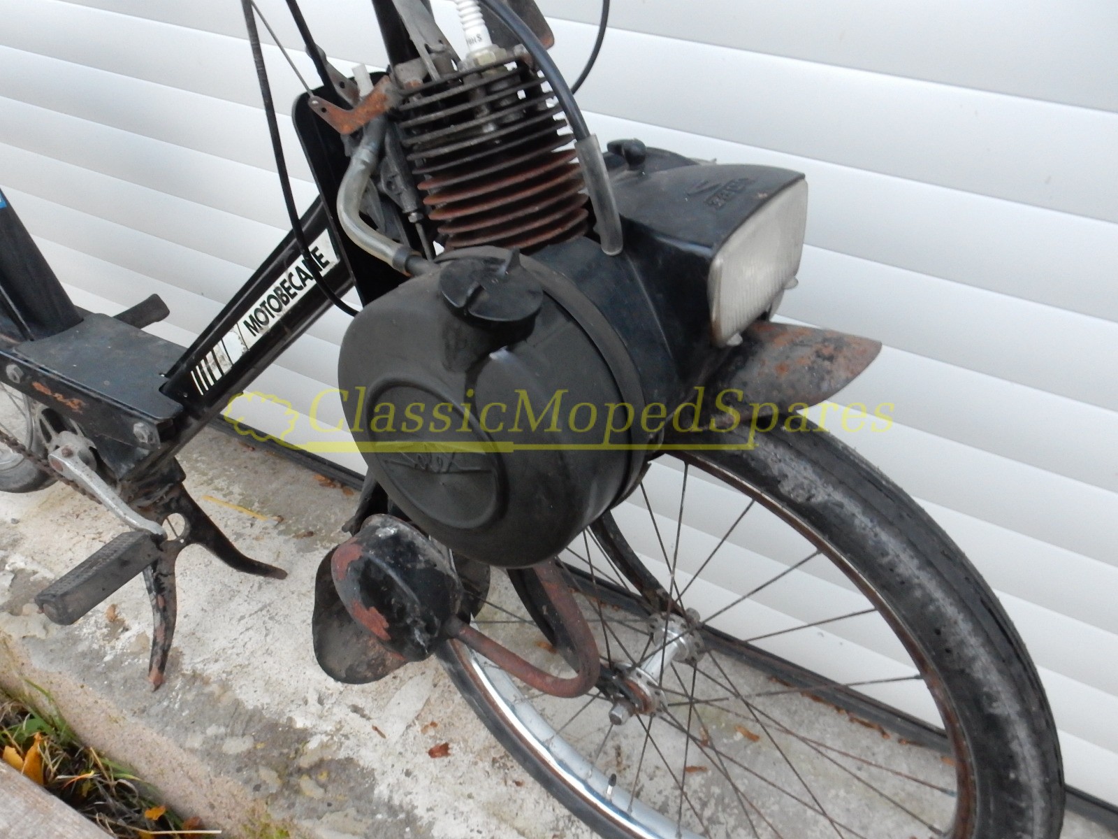 Early 1966 Motobecane Velo Solex 3800 Moped for Restoration For Sale with NOVA Number - Image 9