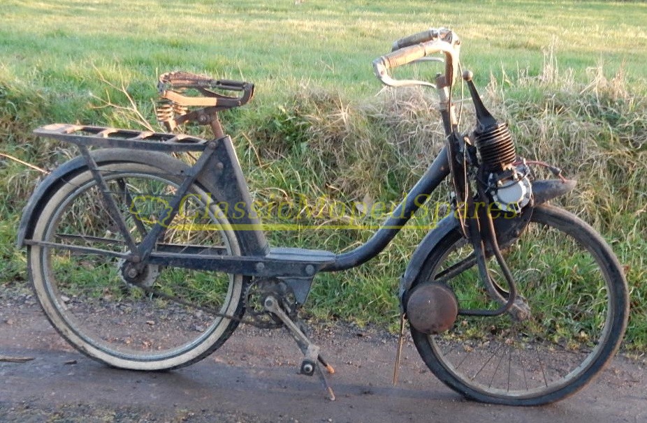 1964 VELOSOLEX VELO SOLEX 2200 AUTOCYCLE MOPED FOR SALE FOR RESTORATION SOLD - Image 3
