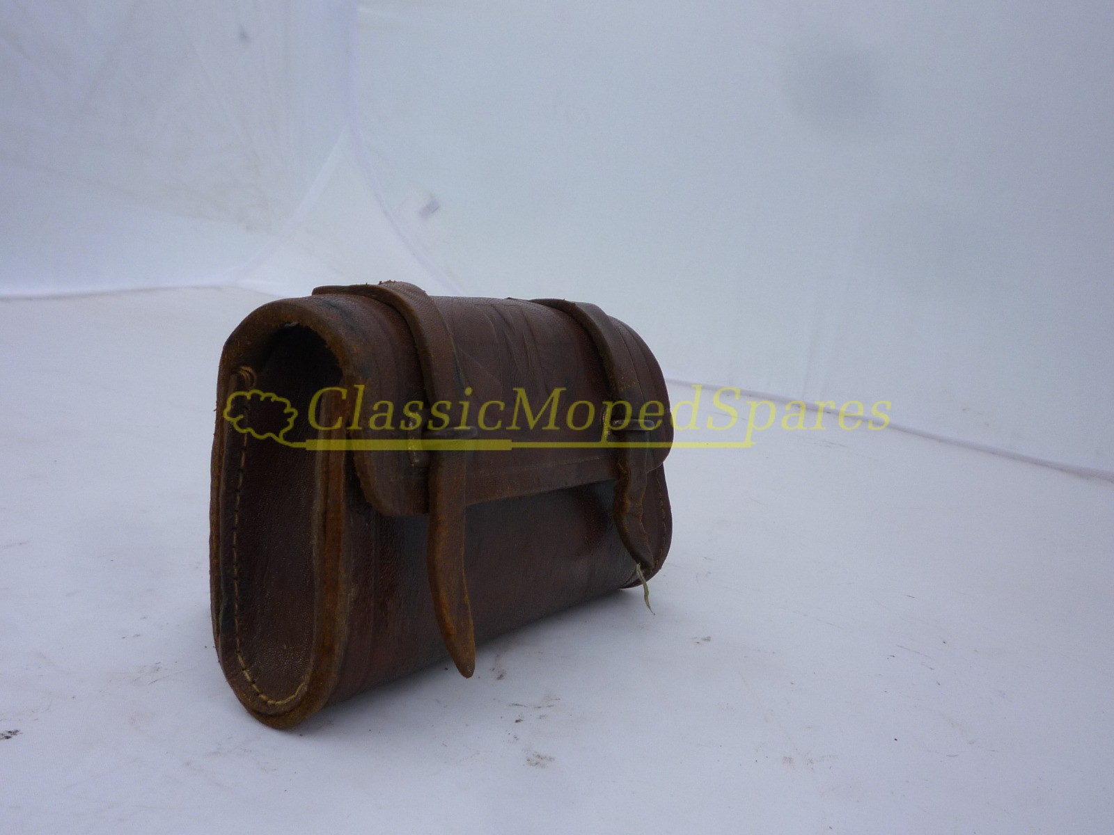 Extremely Rare Rear Motobecane Embossed Leather Tool Bag for Early Mobylette AV3 from 1949-52 (Reserved) - Image 5