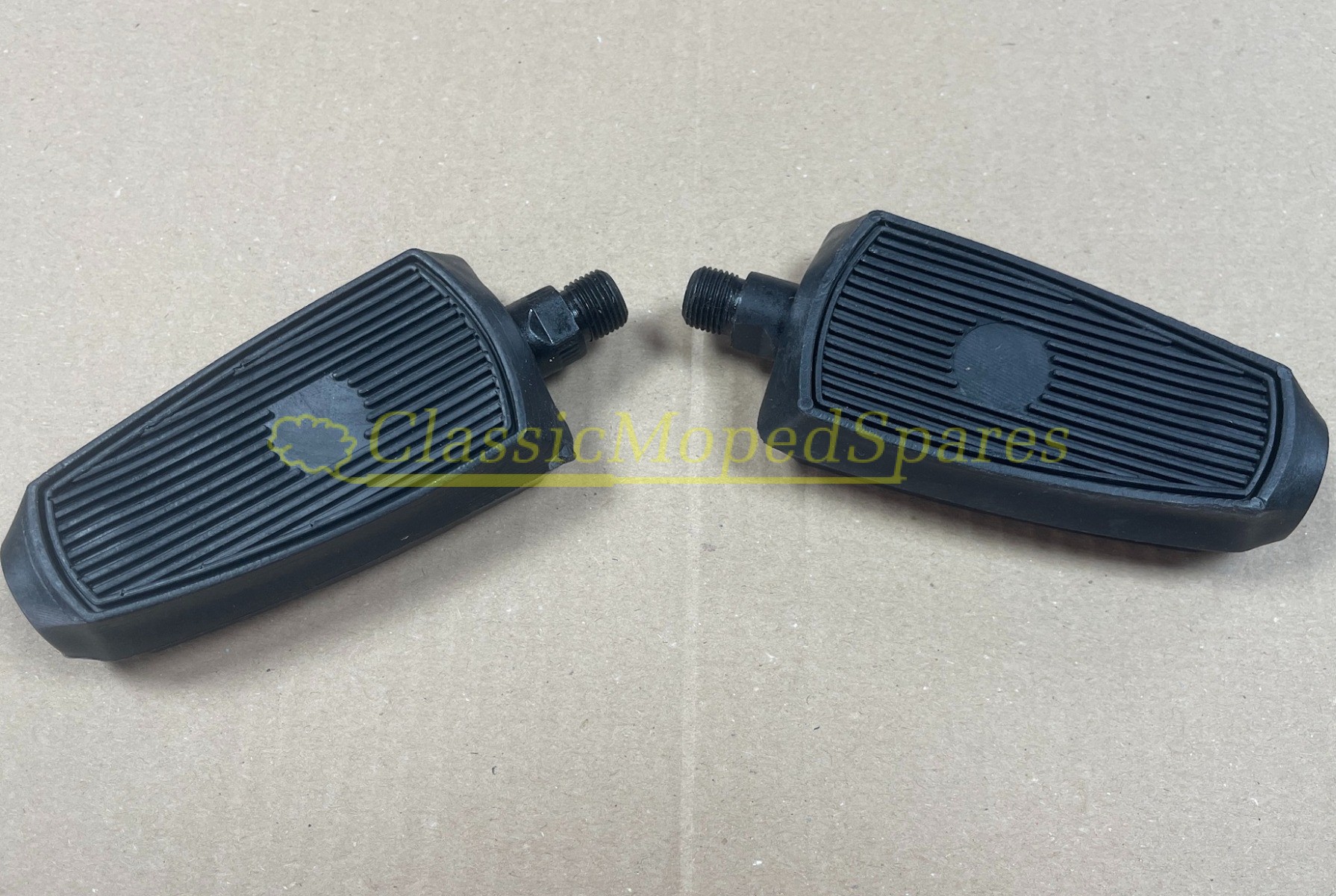 Peugeot 101,102,103,104, BB Rally Black Plastic Pear Shaped Pedals French Thread Size 14x1.25 mm - Image 2