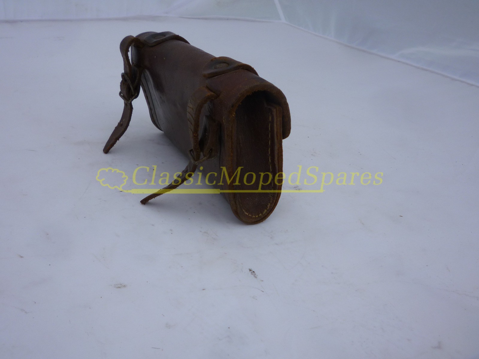 Extremely Rare Rear Motobecane Embossed Leather Tool Bag for Early Mobylette AV3 from 1949-52 (Reserved) - Image 4