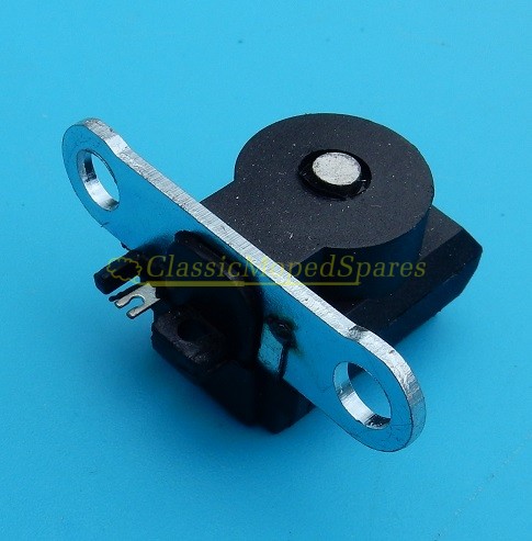 Peugeot 103 Sensor for Electronic Ignition - Image 3