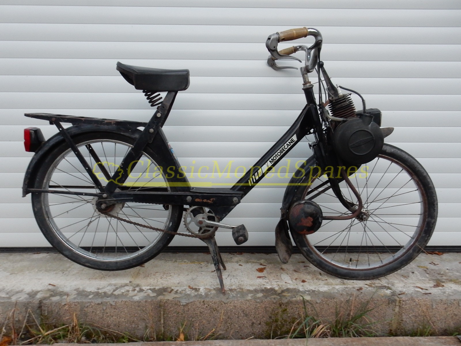 Early 1966 Motobecane Velo Solex 3800 Moped for Restoration For Sale with NOVA Number - Image 8