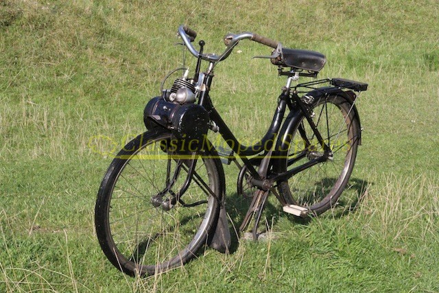 Fantastic Super Rare 1951 VeloSolex first series 45cc model SOLD