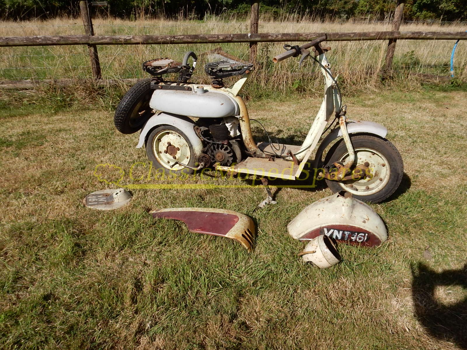 1952 (Circa) Motoconfort Motobecane Moby 125cc Scooter for Restoration (Extremely Rare) EBAY AUCTION - Image 2