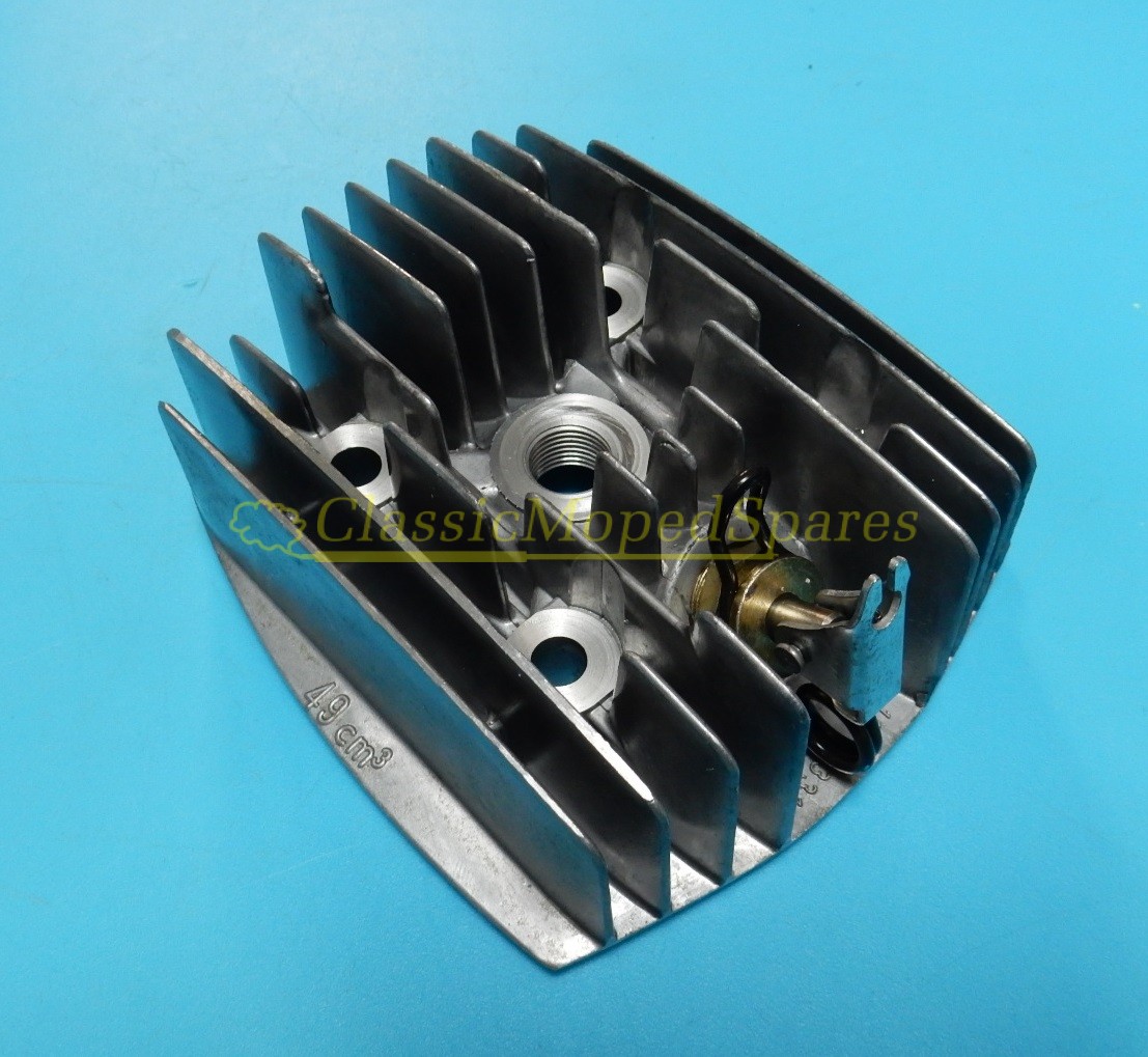 Peugeot 103, 104, Moped Engine Cylinder Head with Decompressor