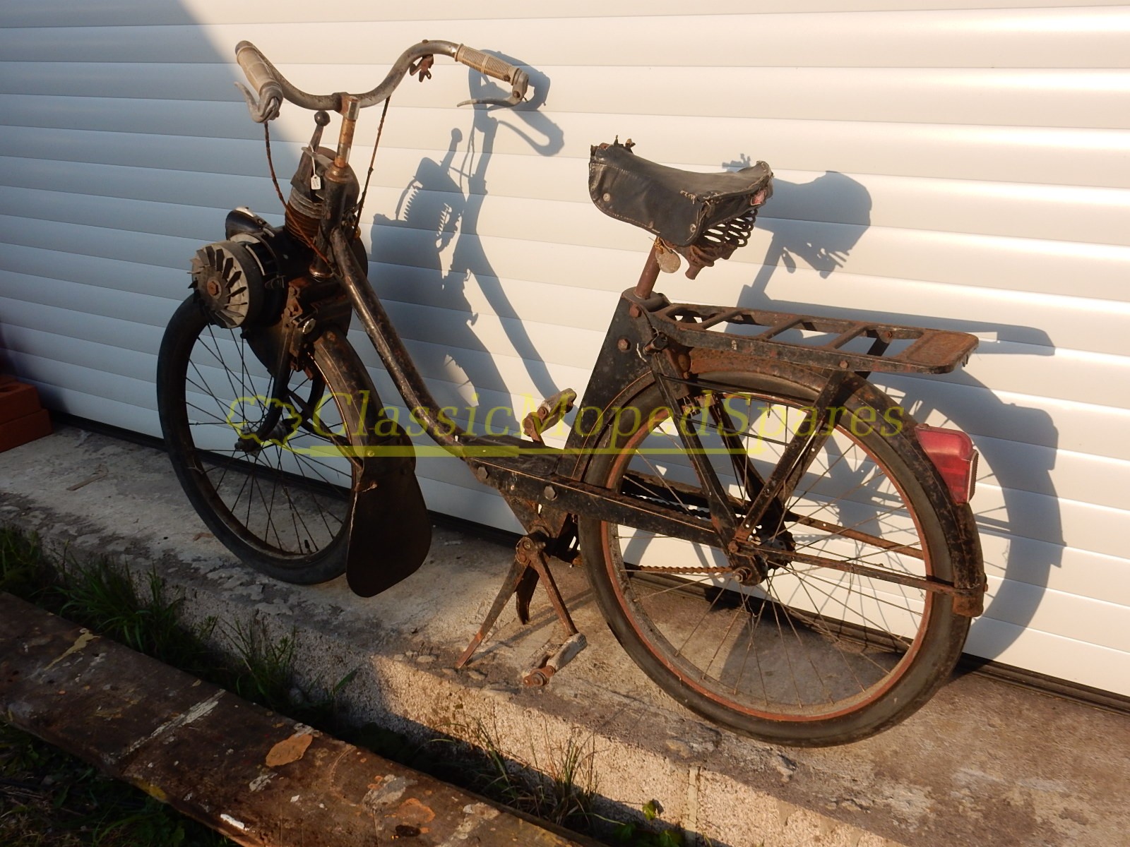 1961 Velo Solex 2200 Autocycle Moped For Sale (Restoration or Parts Barn Find) - Image 9