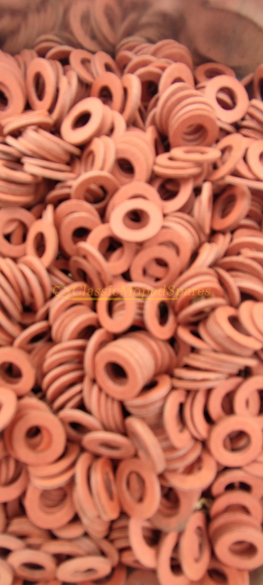1 x Mobylette Carburettor Lower Fibre Washer for Gurtner AR2 and BA10 Carburettor Part Number 15326