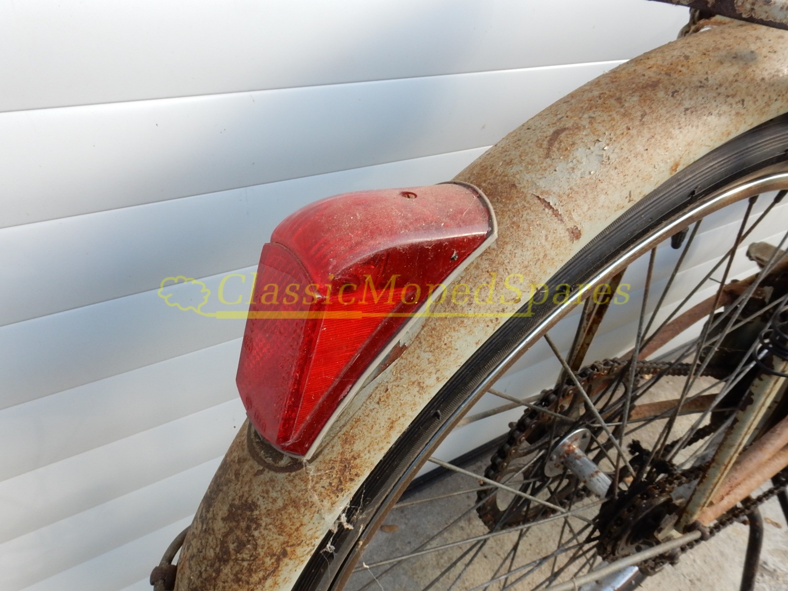 SUPER RARE 1957 / 1958 MOTOBECANE MOBYLETTE AV32 M, WITH ORIGINAL LEGSHIELDS SOLD - Image 5