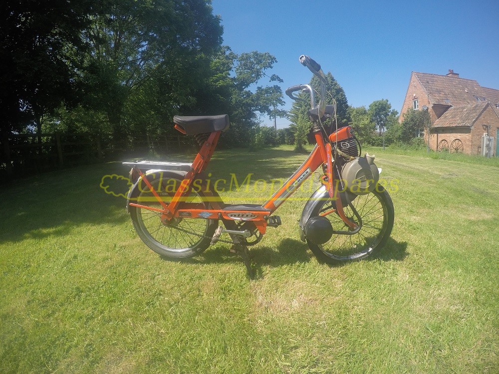 1973 Velo Solex 5000 French Surf Chick or Dudes Running Moped (Auction from 25th May 2017)
