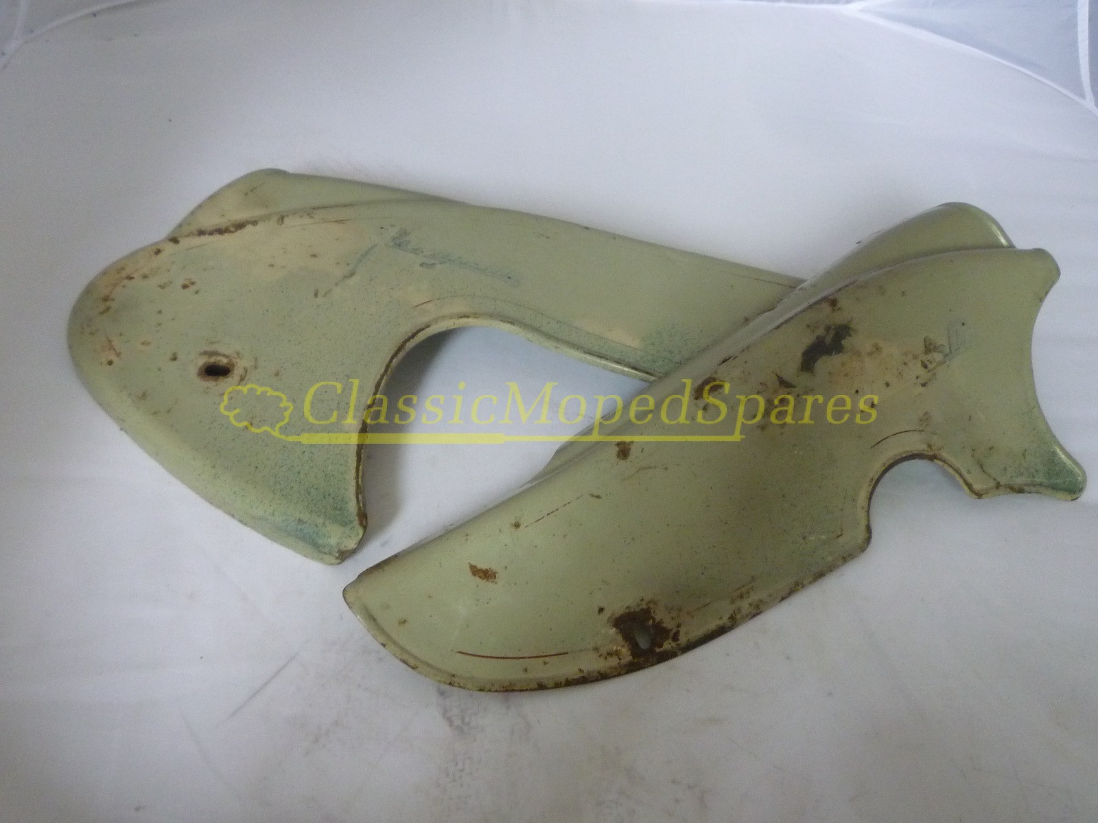 Early Mobylette Motobecane Set (Pair) AV32 S, AV32 M Chainguard Side Panels Covers, Super Rare Original - Image 2