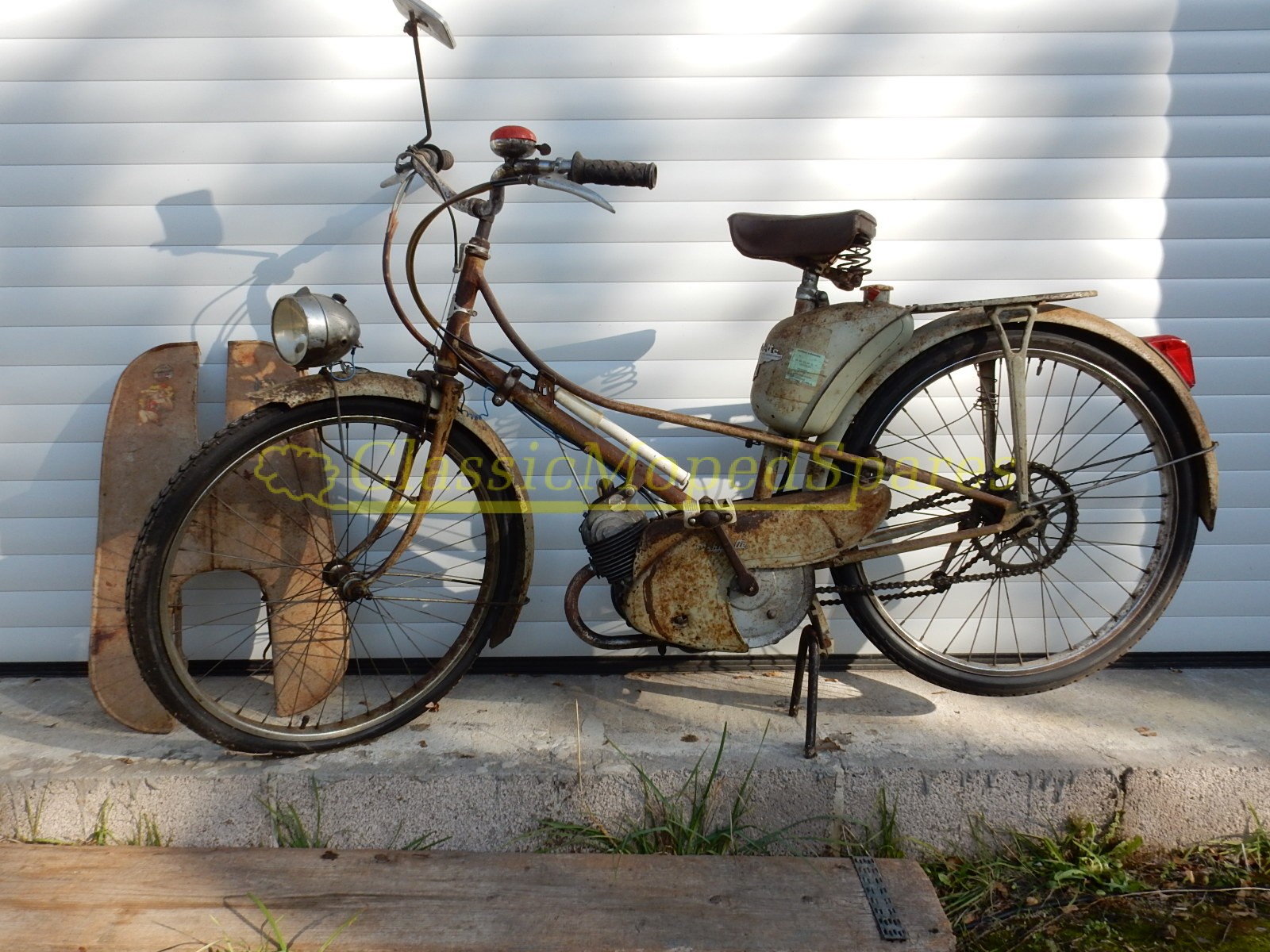 SUPER RARE 1957 / 1958 MOTOBECANE MOBYLETTE AV32 M, WITH ORIGINAL LEGSHIELDS SOLD