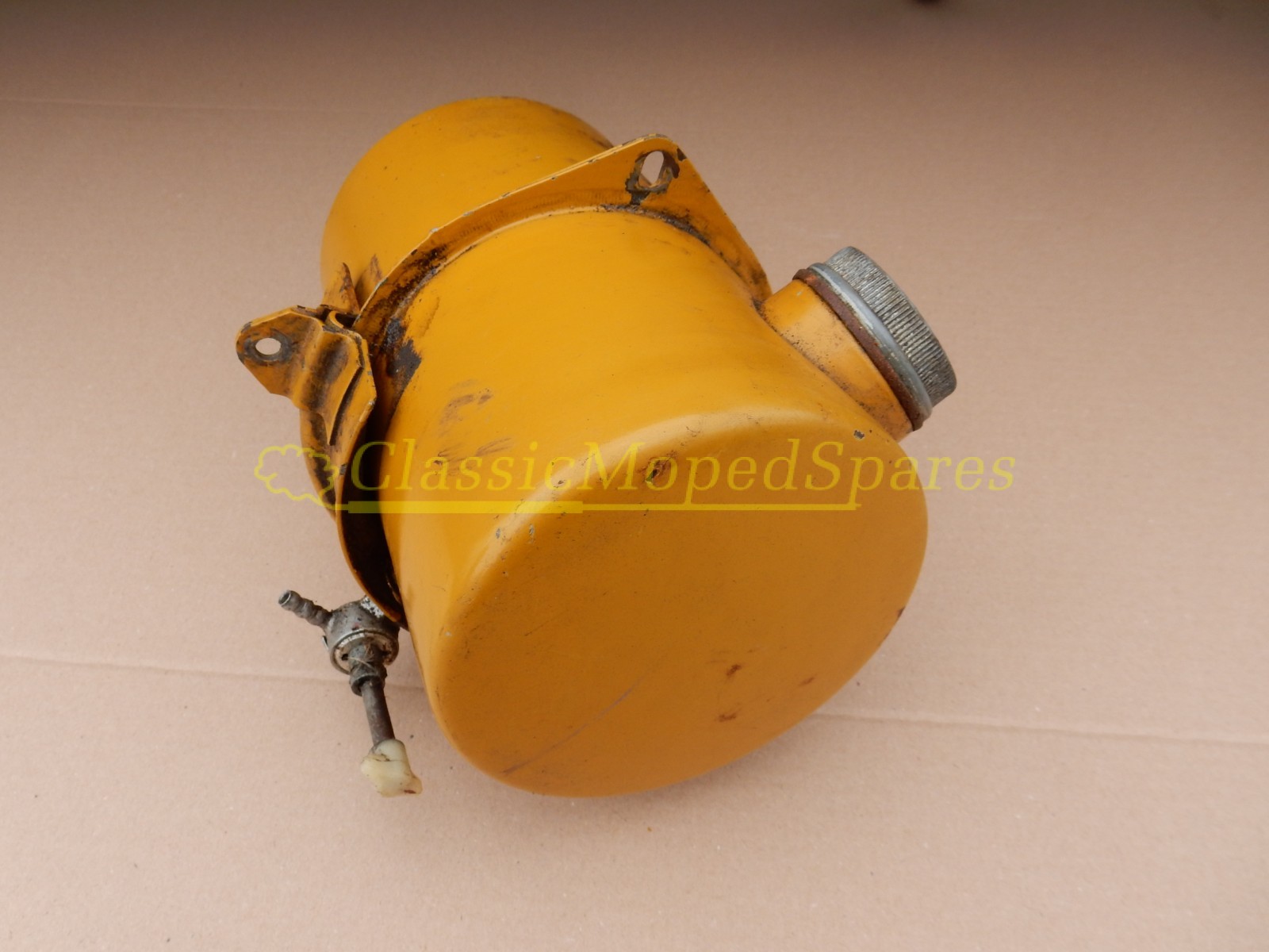 Raleigh RM7 Wisp Round Petrol Gas Fuel Tank in Yellow - Image 3