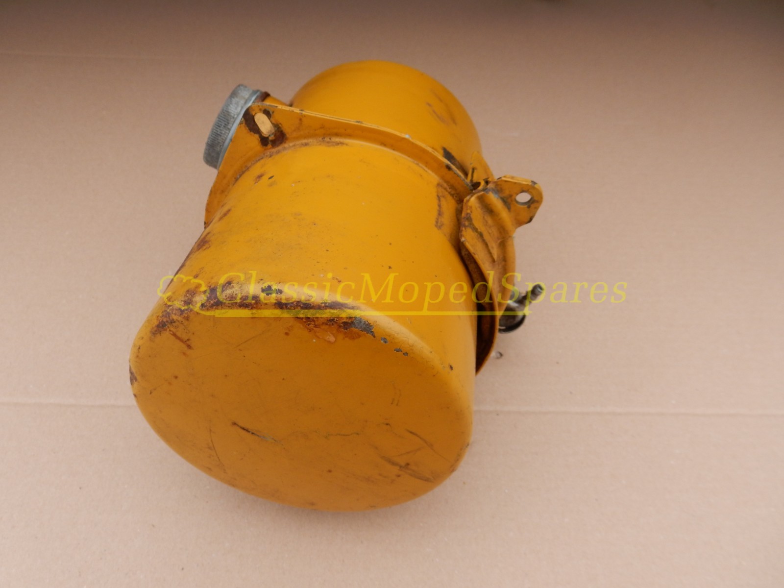 Raleigh RM7 Wisp Round Petrol Gas Fuel Tank in Yellow - Image 4