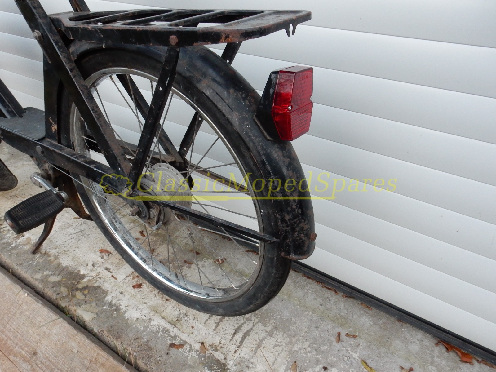 Early 1966 Motobecane Velo Solex 3800 Moped for Restoration For Sale with NOVA Number - Image 4