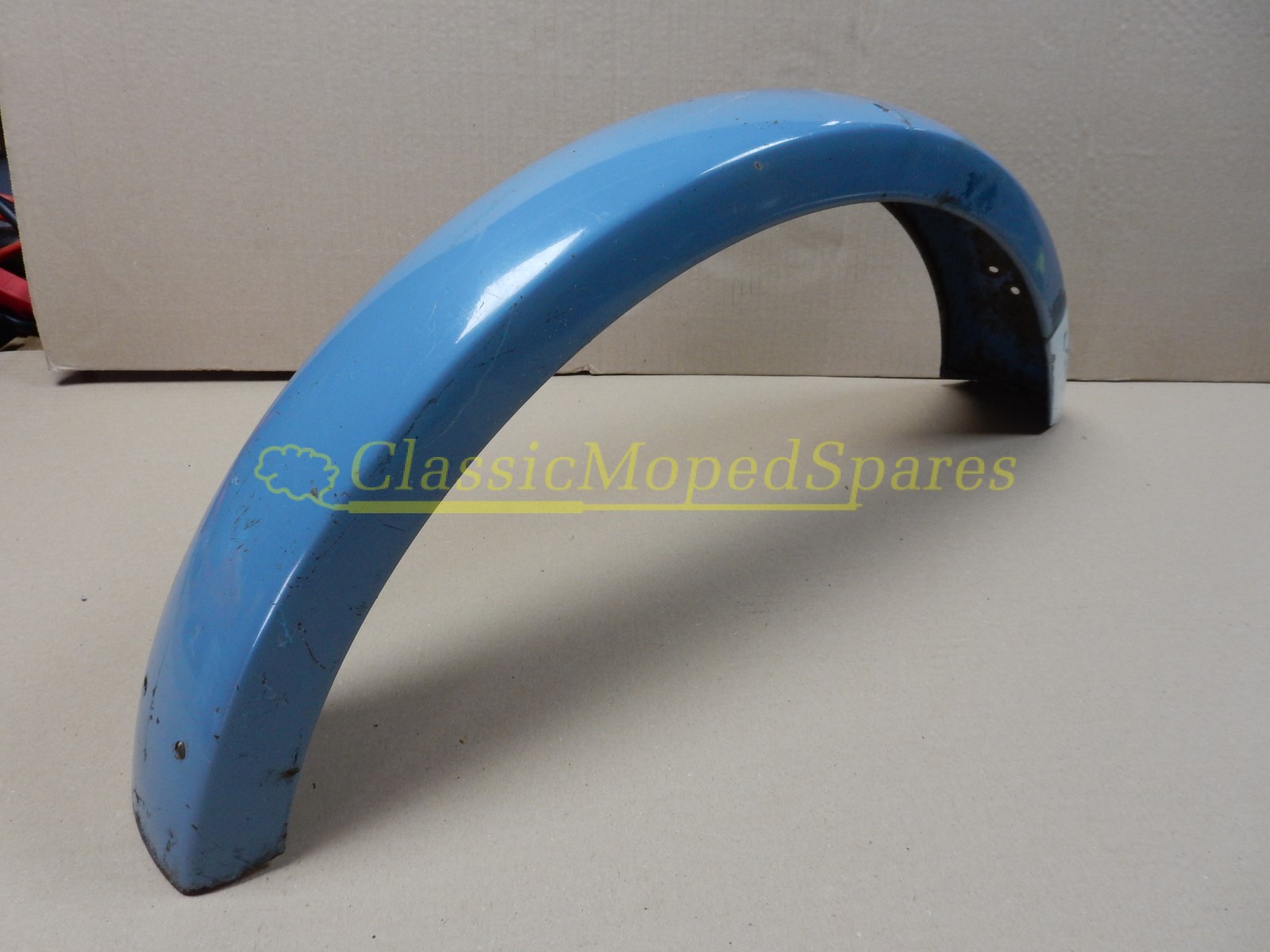 Mobylette Series 40,40L,40N,40S,40T,40V Front Mudguard in blue with white tail
