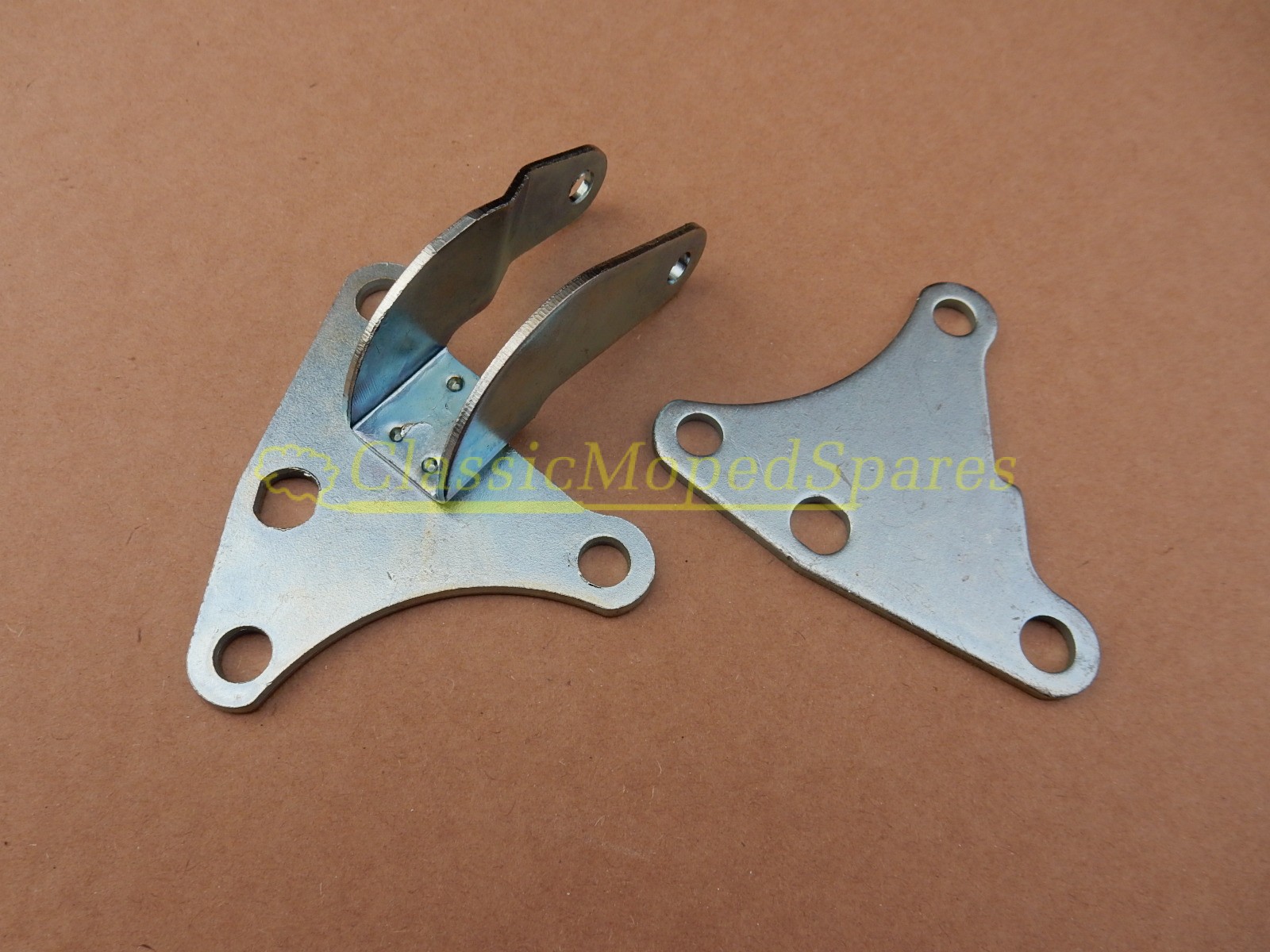 Mobylette Motobecane AV10 Engine Spring Mounting Plates MBK51 ONLY - Image 2