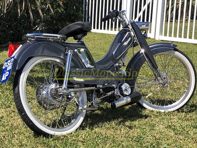 Mobylette AV48 with White Wall Tyres and Parts Supplied - Image 4
