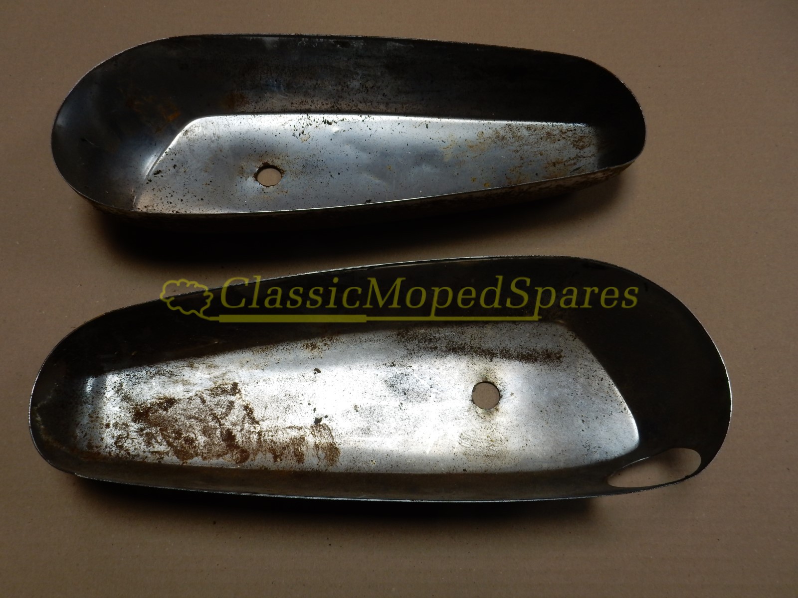 Mobylette AV89 and Raleigh RM5 Supermatic Fuel Tank Chrome Side Covers Parts 17778 and 17779 - Image 3