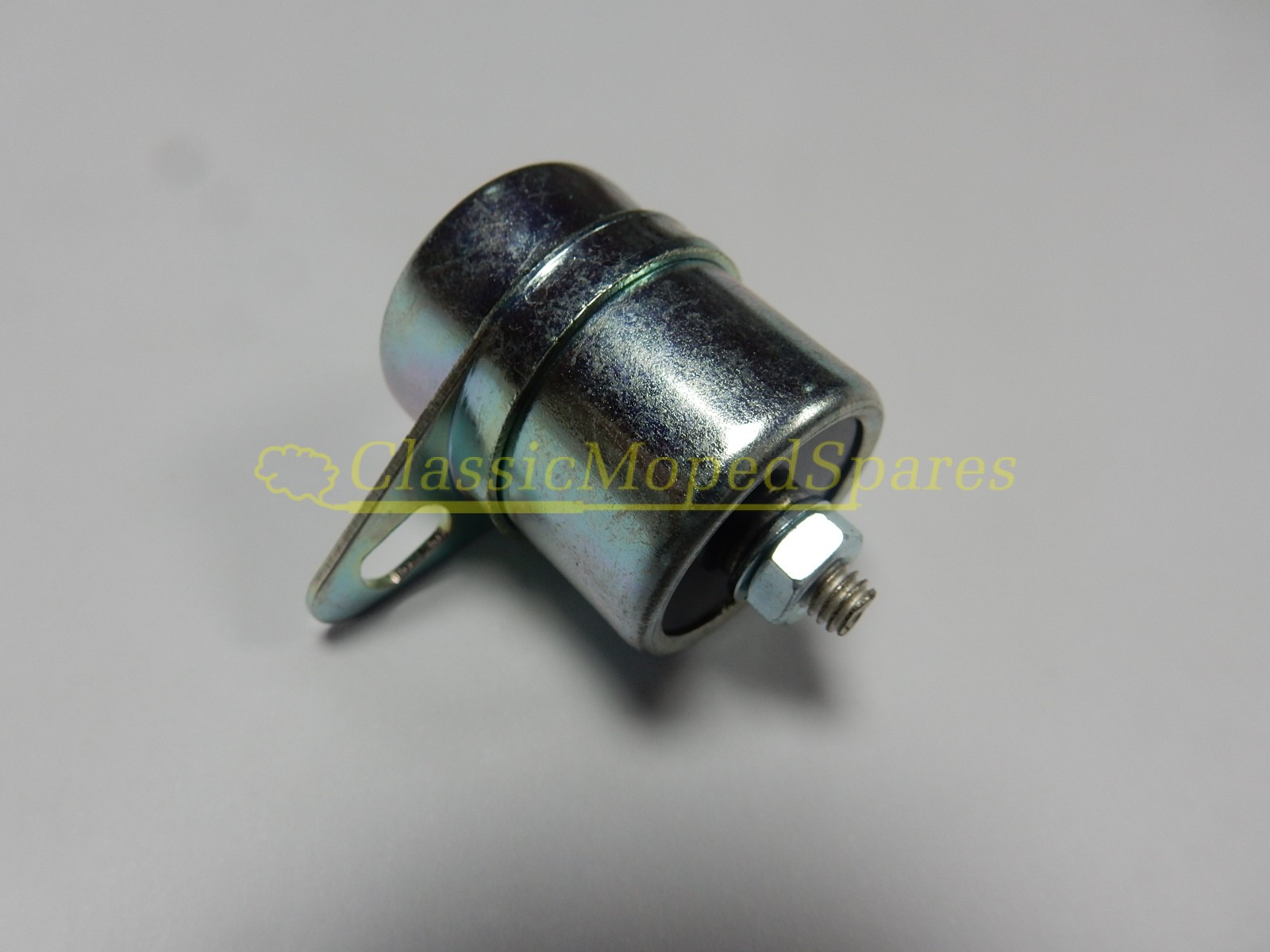 Peugeot 101,102, 103 Condensor Condenser - Screw On Type