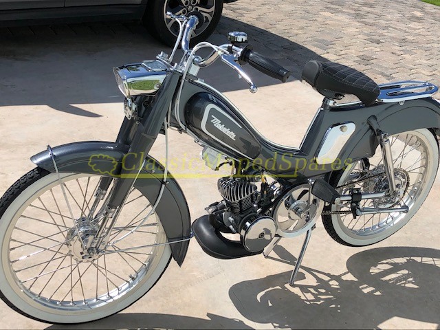 Mobylette AV48 with White Wall Tyres and Parts Supplied - Image 2