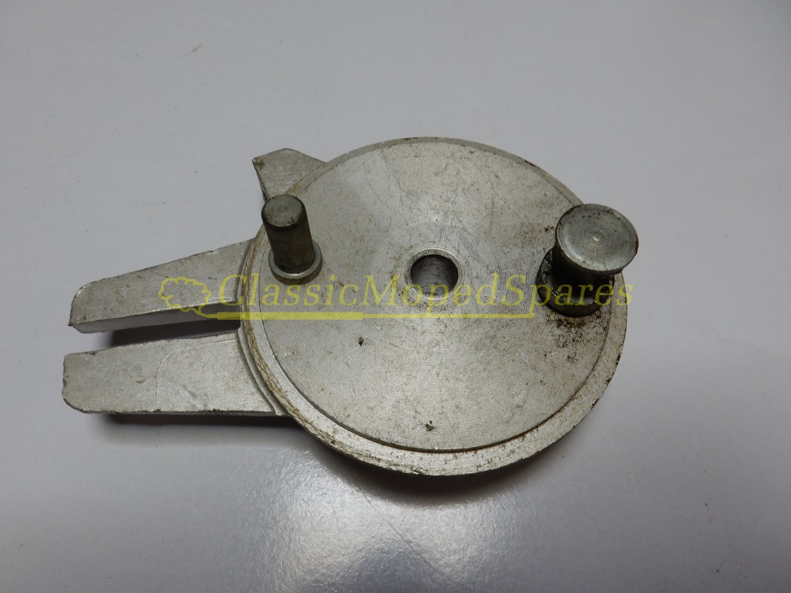 Mobylette Series 50, 50S,50VS,50L,50VL ATOM Rear Brake Hub Flange Part 18490 - Image 2