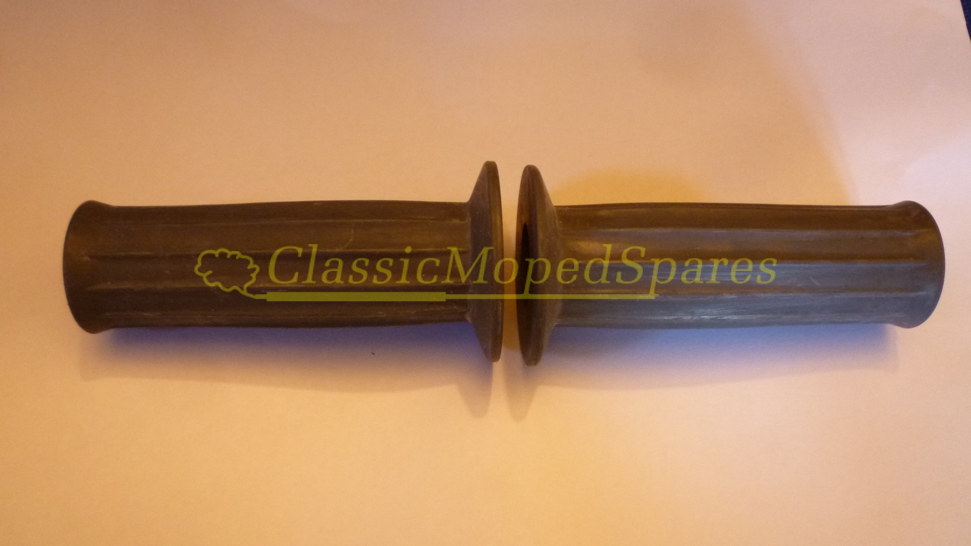 Genuine NEW Motobecane Mobylette 'M' Series 40, 50 Handlebar Grips fits most models - Image 2