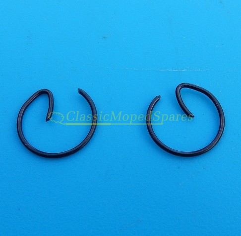 Peugeot 101,102,103,Piston Gudgeon Pin Circlip Circlips ( x2 )